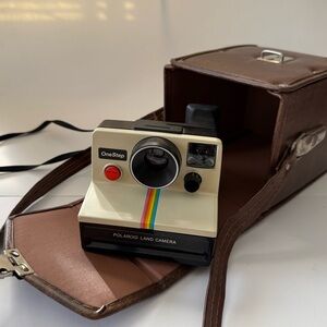 Polaroid OneStep Land Camera - Cream with Brown Case
